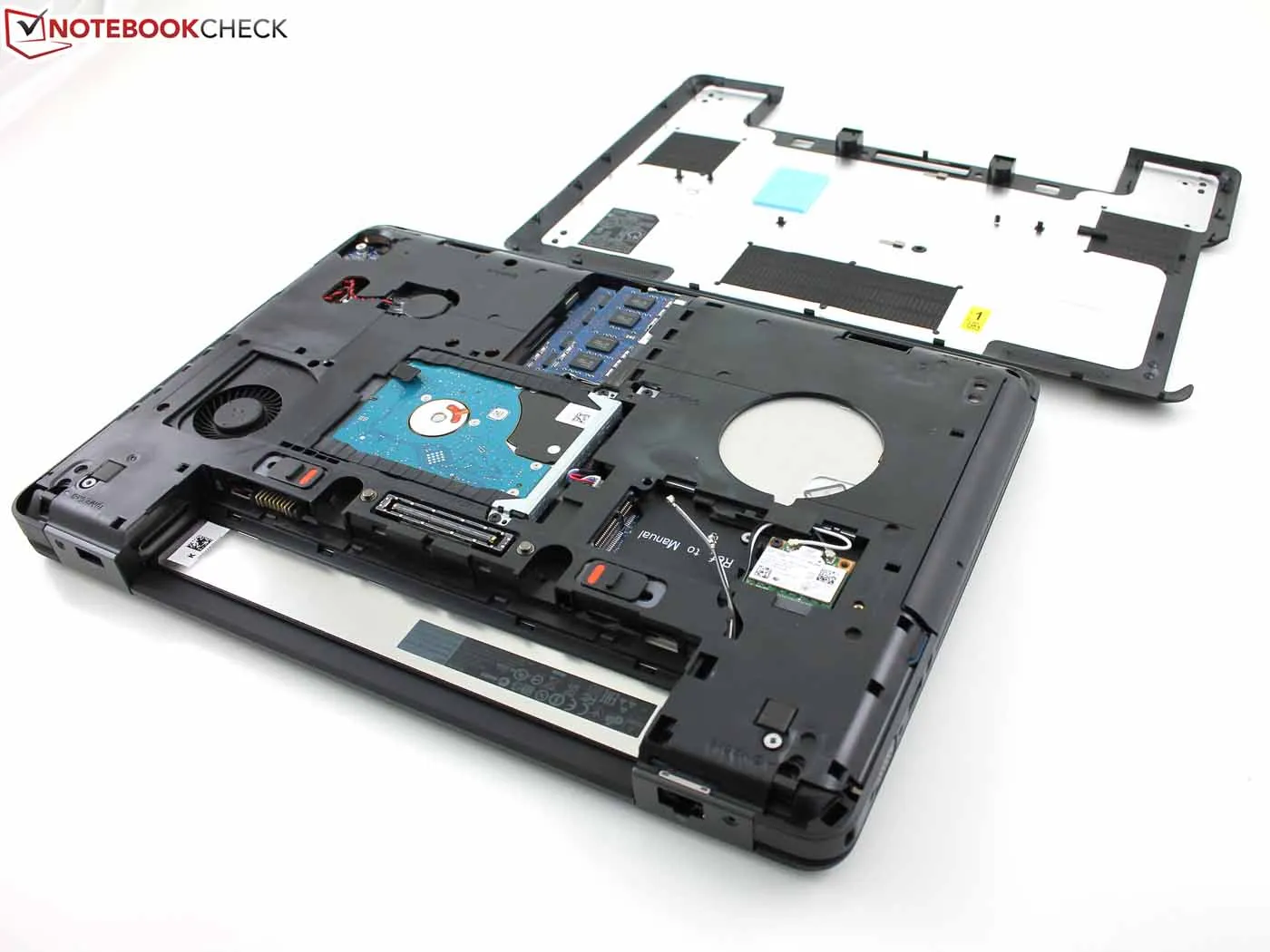 Notebook aberto por dentro